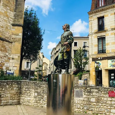 Avec Terrasse Et Jardinet En Centre 公寓