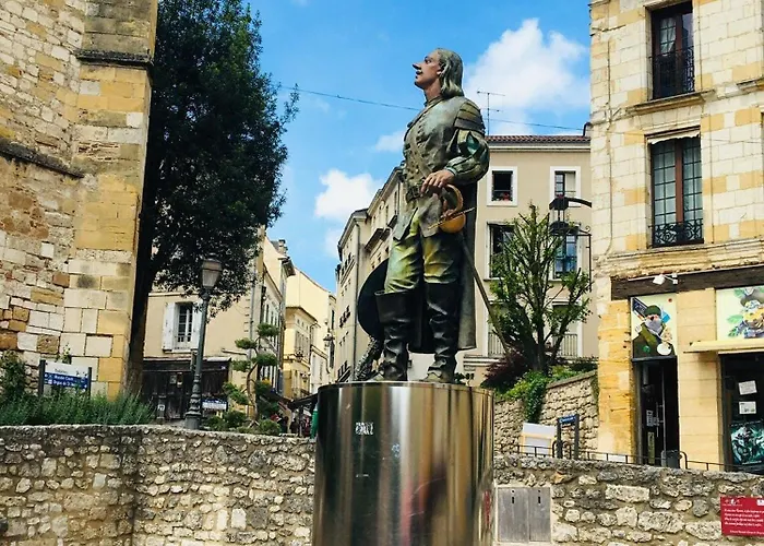 Avec Terrasse Et Jardinet En Centre Lejlighed
